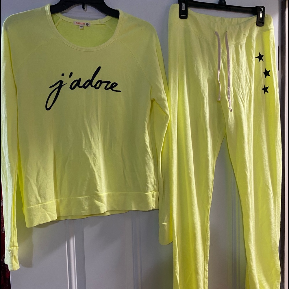 SUNDRY NWOT Neon Yellow J’adore Pullover and jogger set Size Small